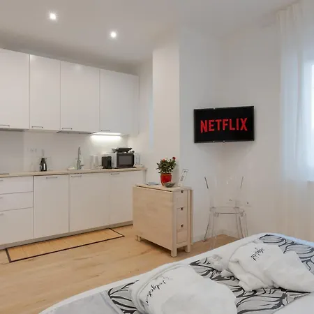 Alexander'S Nest Apartment Trieste Exterior photo